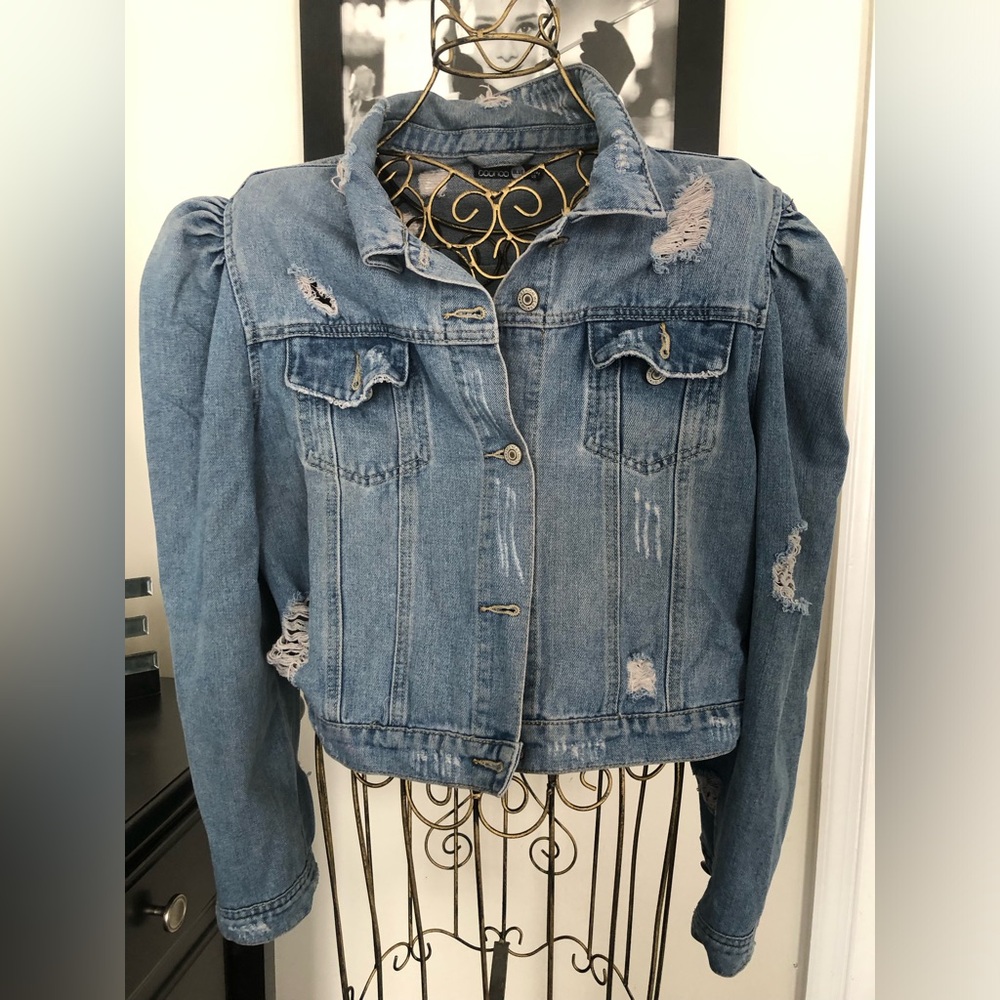 Cropped denim jean jacket with puff sleeves